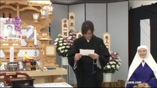 A world sex hurdle is abnormally low 6 3(6)