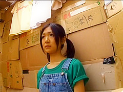 Anorexic – Hatsuki Mio fucked in her cardboard box house