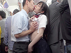 An Accidental Kiss Changes Her! Drooling And Sucking On The Lips Of This Tongue-loving Schxxlgirl Vol.1